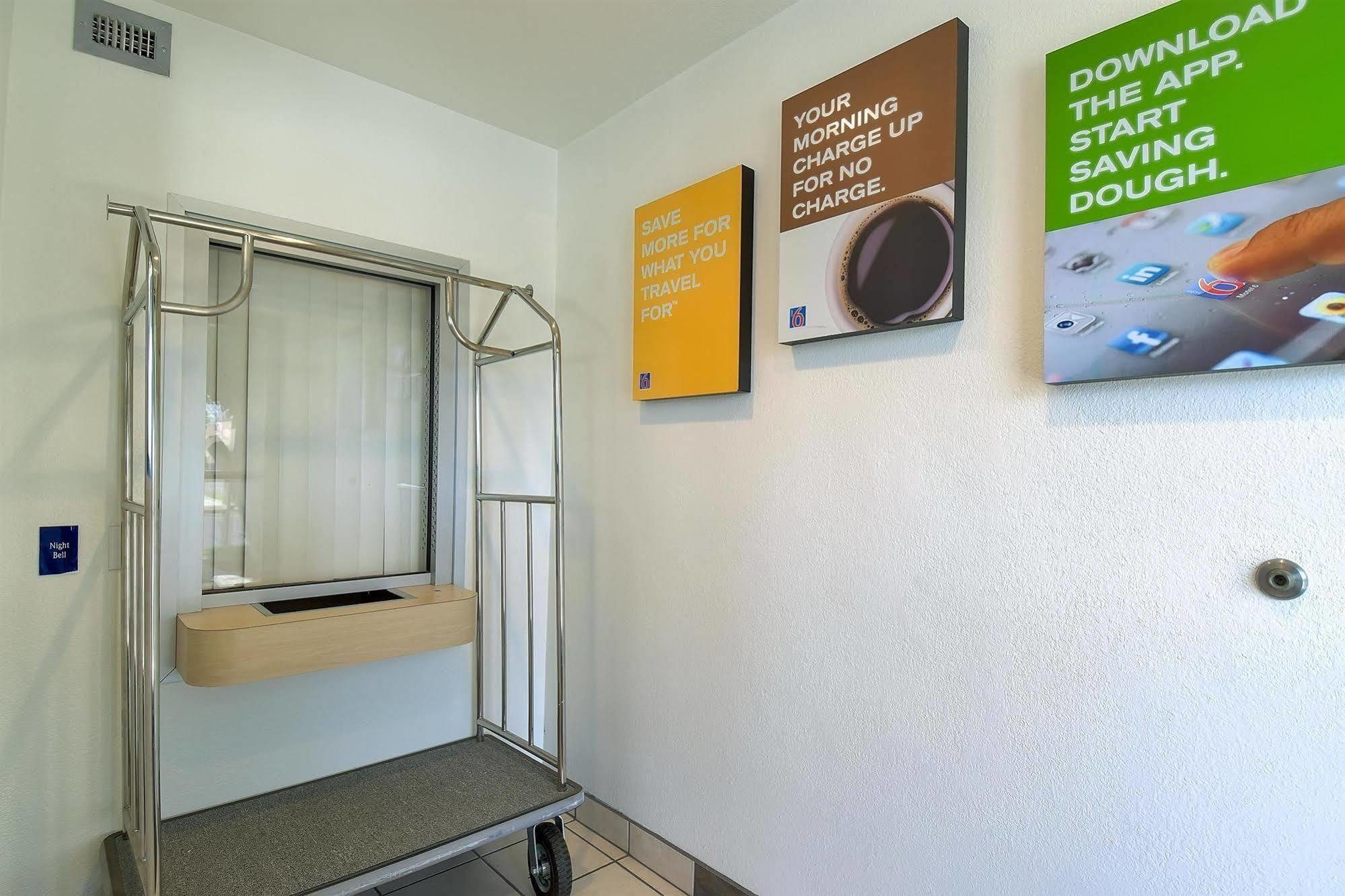 Motel 6-Corona, Ca エクステリア 写真