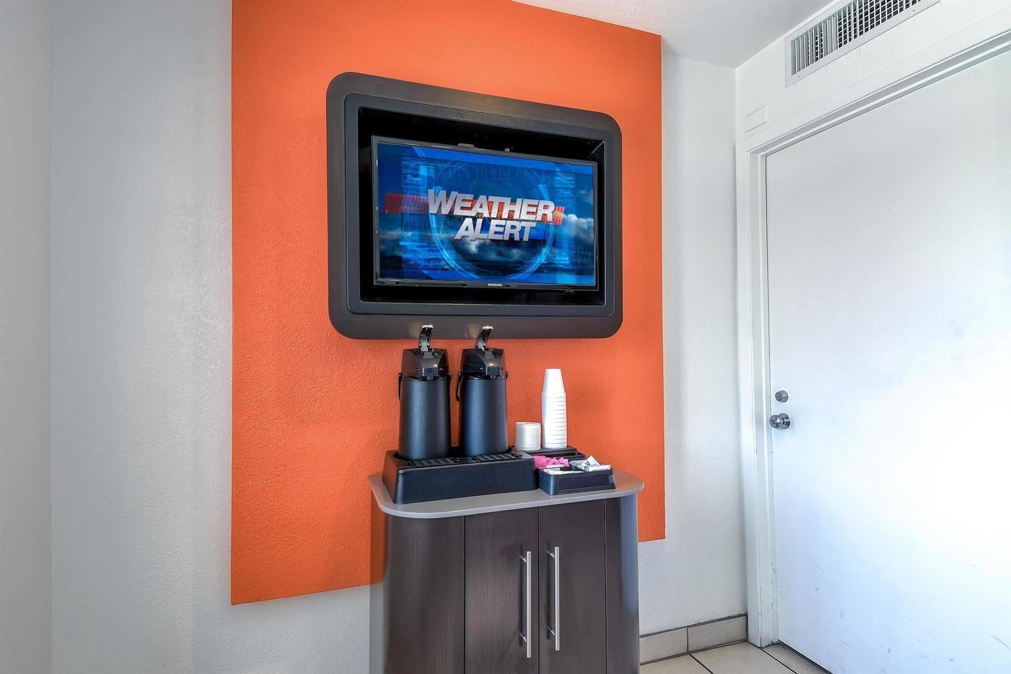 Motel 6-Corona, Ca エクステリア 写真