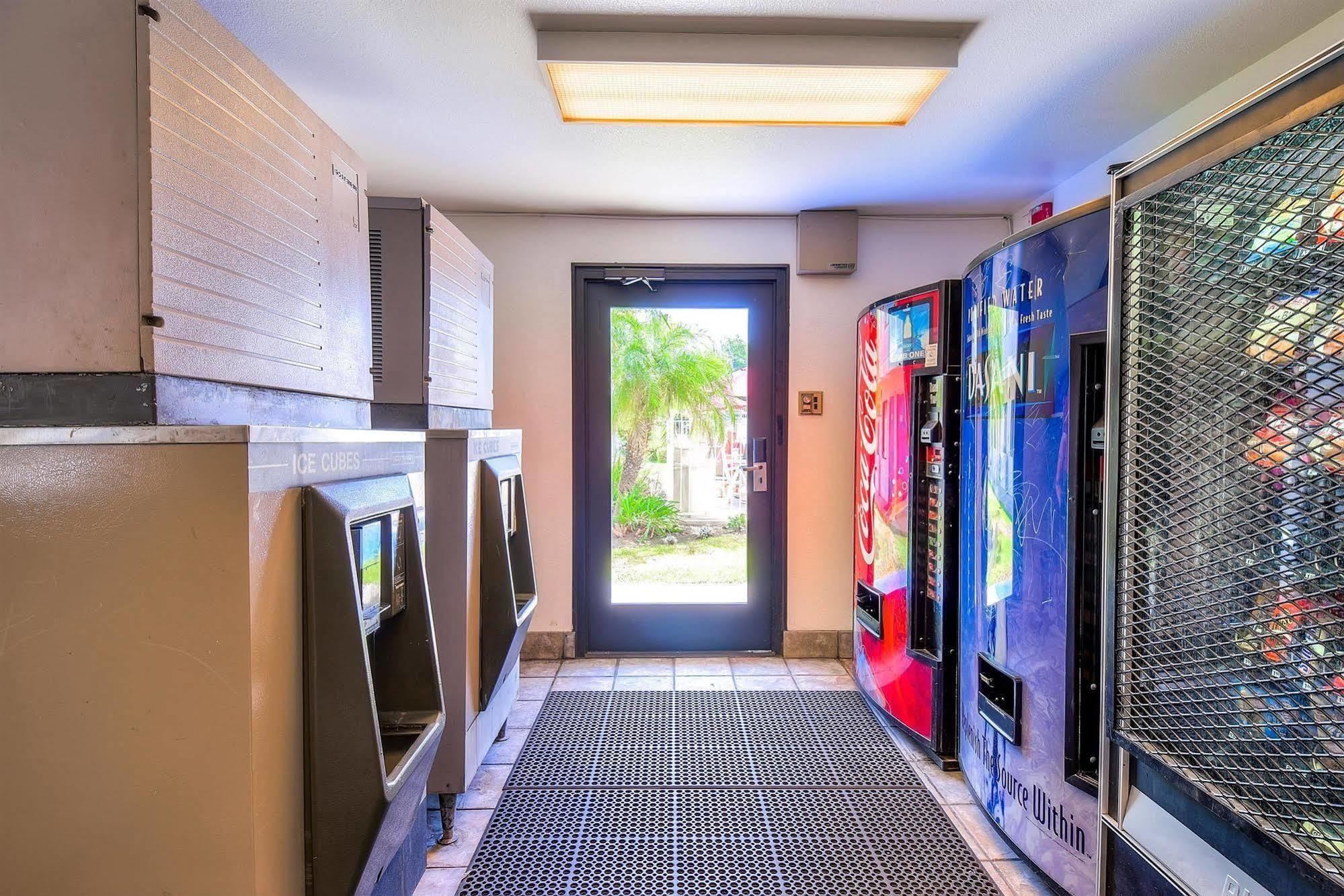 Motel 6-Corona, Ca エクステリア 写真